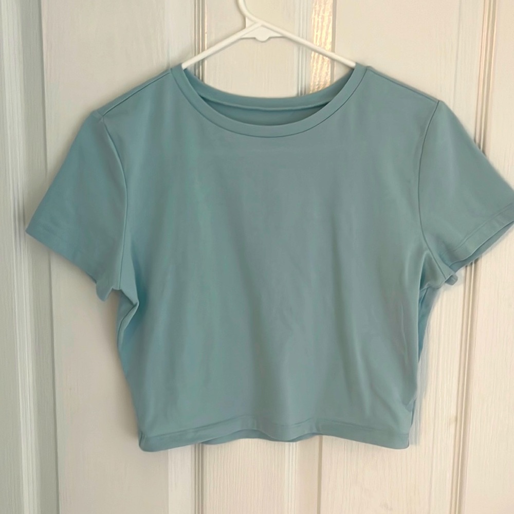 Cute Cropped Wild Fable Top Medium/Large